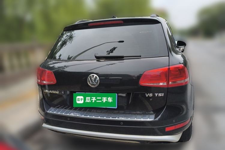 Used Volkswagen Touareg 2011 3.0 TSI High-End Version Rear