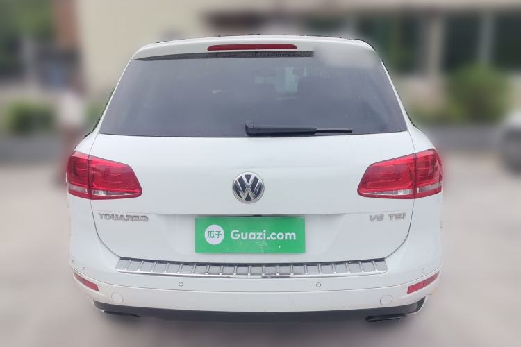 Used Volkswagen Touareg 2011 3.0 TSI High-End Version Rear