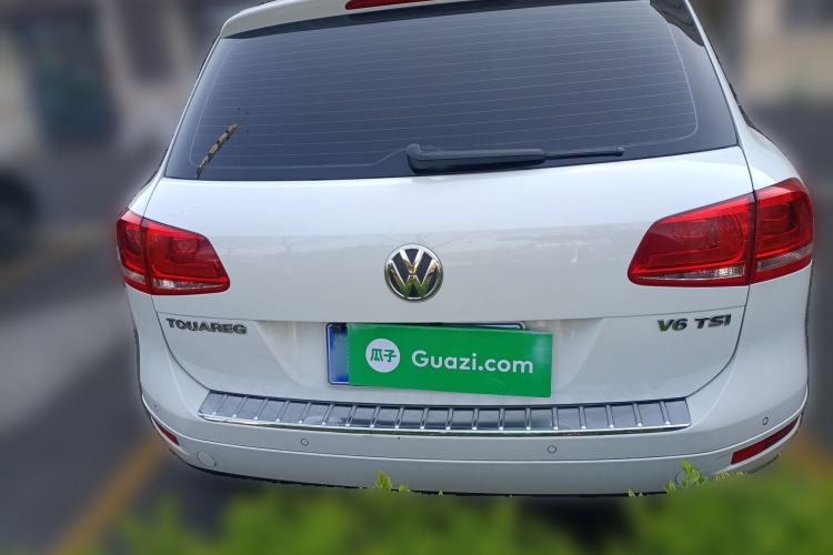 Used Volkswagen Touareg 2011 3.0 TSI Comfort Version Rear