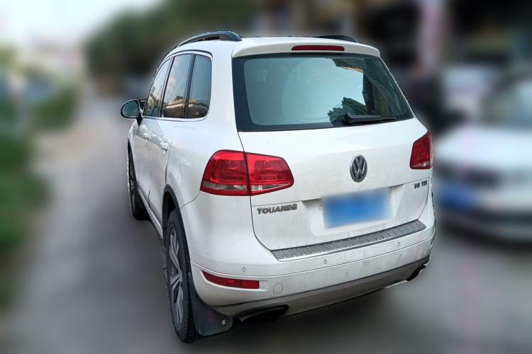 Used Volkswagen Touareg 2011 3.0 TDI Diesel Comfort Version Rear Left 45 Deg