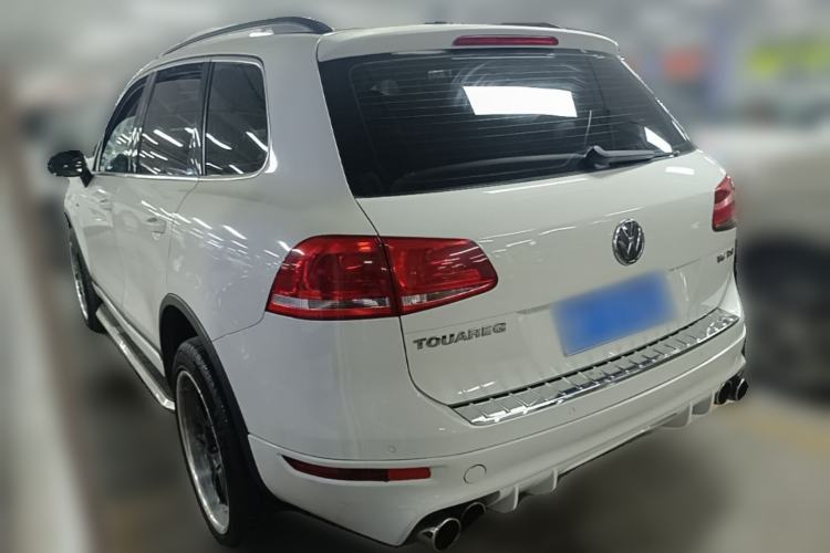 Used Volkswagen Touareg 2011 3.0 TSI Comfort Version Rear Left 45 Deg