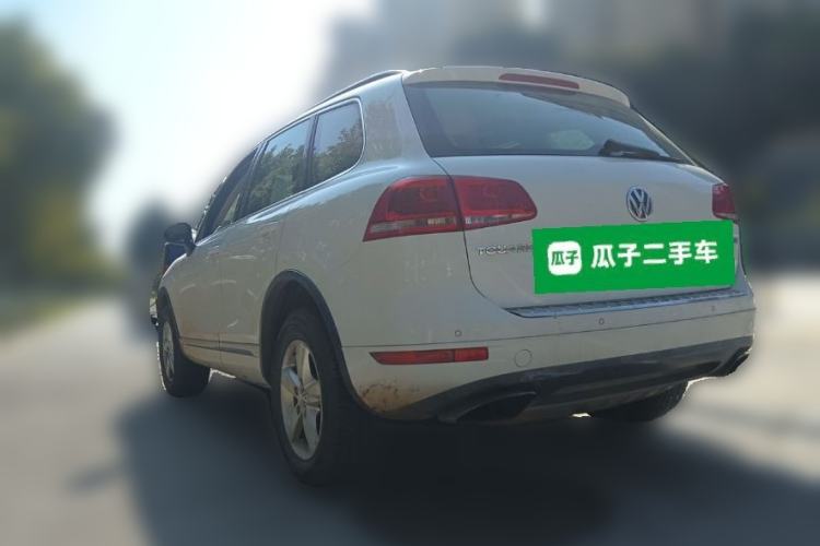 Used Volkswagen Touareg 2011 3.0 TSI Comfort Version Rear Left 45 Deg