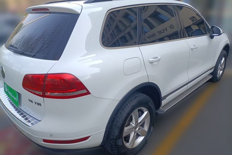 Used Volkswagen Touareg 2011 3.0 TSI Comfort Version Rear Right 45 Deg