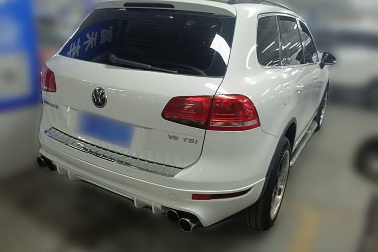 Used Volkswagen Touareg 2011 3.0 TSI Comfort Version Rear Right 45 Deg