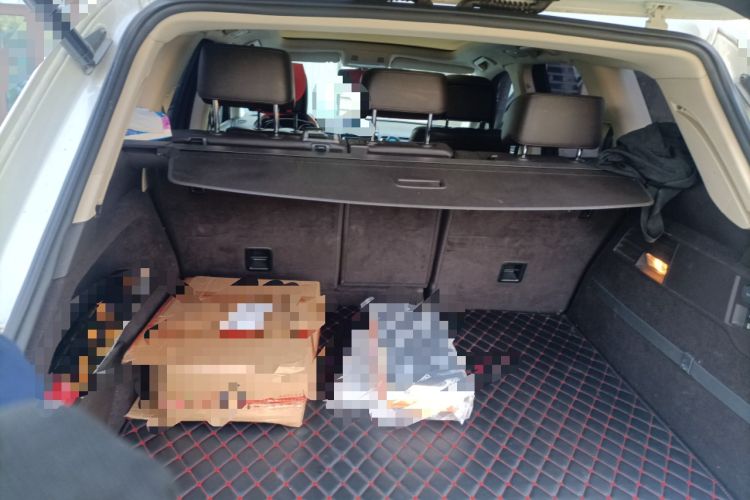 Used Volkswagen Touareg 2011 3.0 TSI Comfort Version Trunk