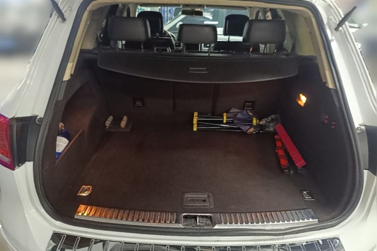 Used Volkswagen Touareg 2011 3.0 TSI Comfort Version Trunk