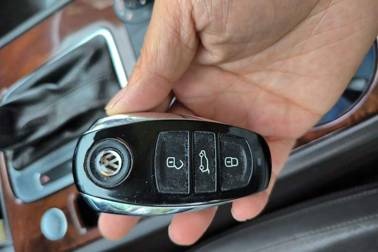 Used Volkswagen Touareg 2011 3.0 TSI High-End Version Vehicle Key