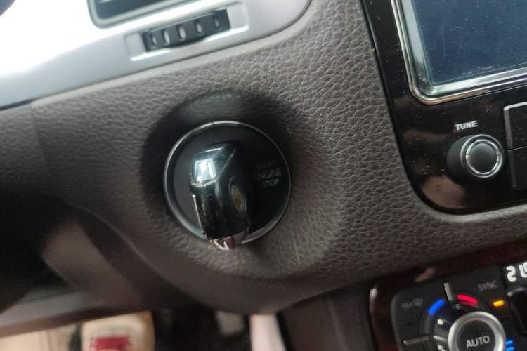 Used Volkswagen Touareg 2011 3.0 TSI High-End Version Vehicle Key