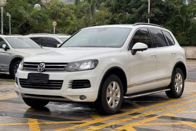 Ojetý Volkswagen Touareg 2011 3.0 TSI Standard Version