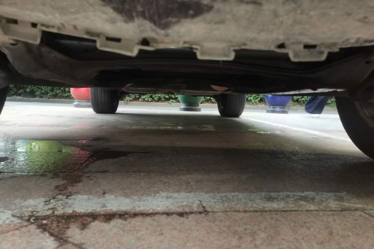 Used Volkswagen Touareg 2011 3.0 TSI High-End Version Chassis Front