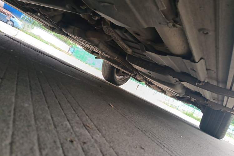 Used Volkswagen Touareg 2011 3.0 TSI Comfort Version Chassis Front Left