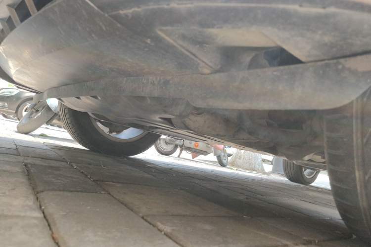Used Volkswagen Touareg 2011 3.0 TSI Luxury Edition Chassis Front Left