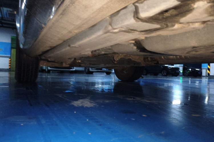 Used Volkswagen Touareg 2011 3.0 TSI Comfort Version Chassis Rear Left