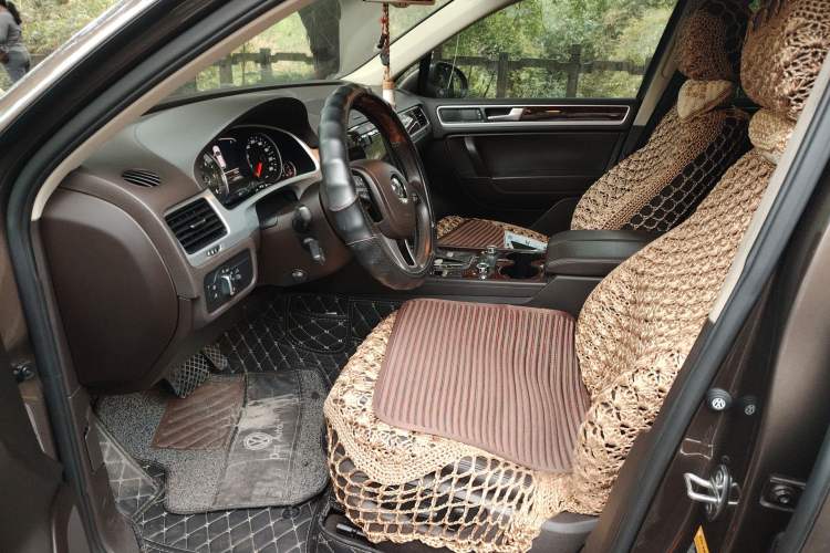 Used Volkswagen Touareg 2011 3.0 TDI Diesel High-End Model Driver Seat