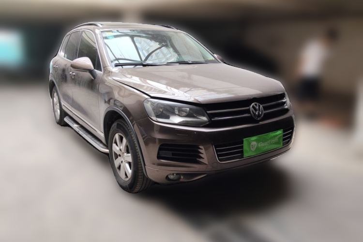 Used Volkswagen Touareg 2011 3.0 TSI Standard Version Front Right 45 Deg