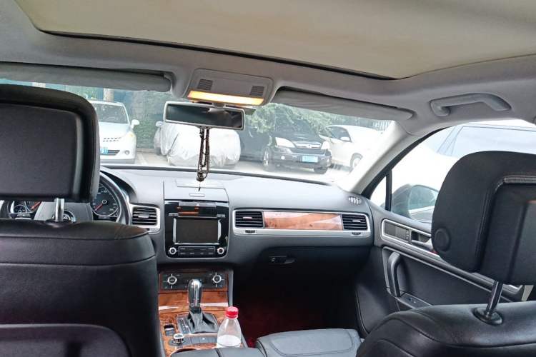 Used Volkswagen Touareg 2011 3.0 TSI Standard Version Headliner