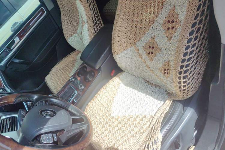 Used Volkswagen Touareg 2011 3.0 TSI High-End Version Left Front Seat