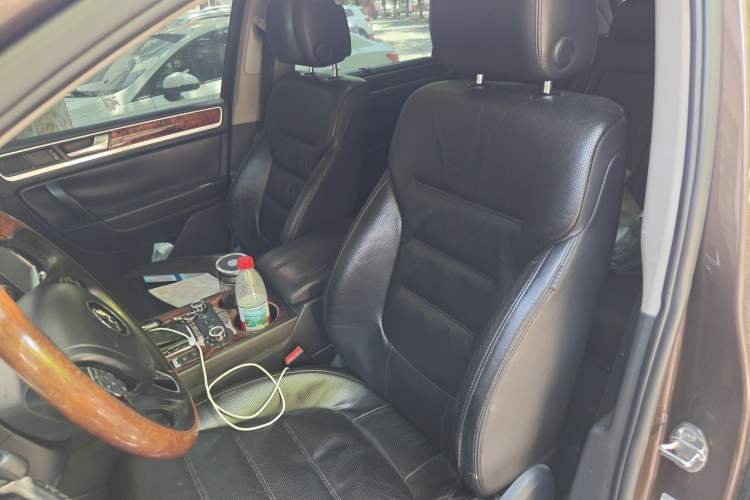 Used Volkswagen Touareg 2011 3.0 TSI Comfort Version Left Front Seat