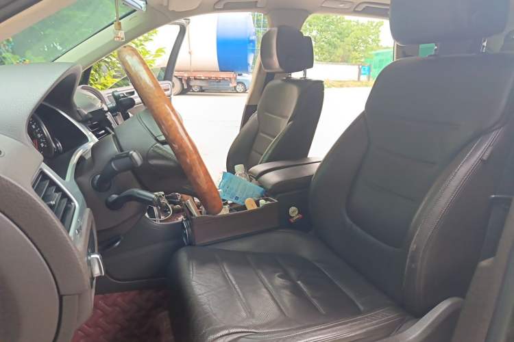 Used Volkswagen Touareg 2011 3.0 TSI Comfort Version Left Front Seat