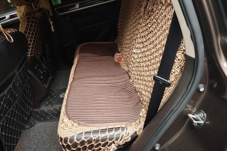 Used Volkswagen Touareg 2011 3.0 TDI Diesel High-End Model Left Rear Seat