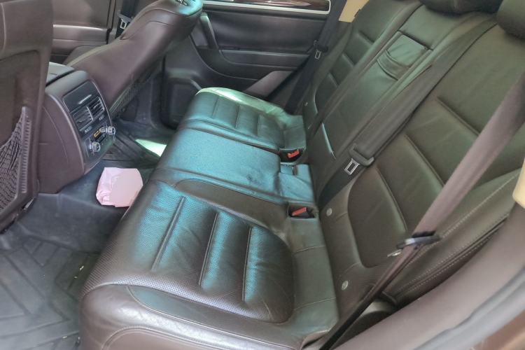 Used Volkswagen Touareg 2011 3.0 TSI Luxury Edition Left Rear Seat