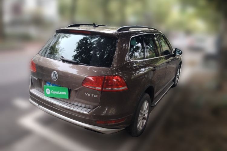 Used Volkswagen Touareg 2011 3.0 TDI Diesel High-End Model Rear Right 45 Deg