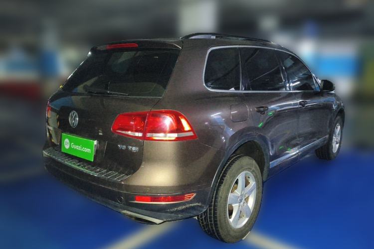 Used Volkswagen Touareg 2011 3.0 TSI Comfort Version Rear Right 45 Deg