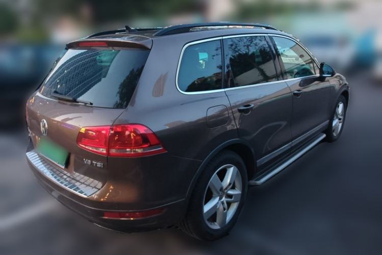 Used Volkswagen Touareg 2011 3.0 TSI High-End Version Rear Right 45 Deg