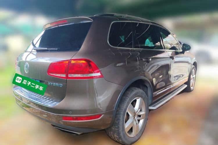Used Volkswagen Touareg 2011 3.0 TSI Hybrid Rear Right 45 Deg