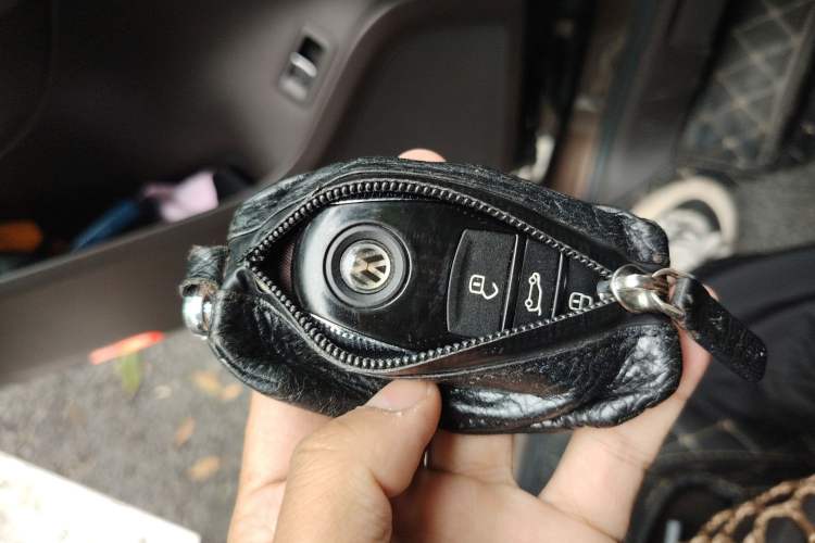 Used Volkswagen Touareg 2011 3.0 TDI Diesel High-End Model Vehicle Key