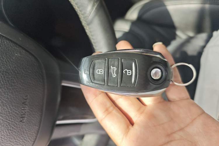 Used Volkswagen Touareg 2011 3.0 TSI Standard Version Vehicle Key