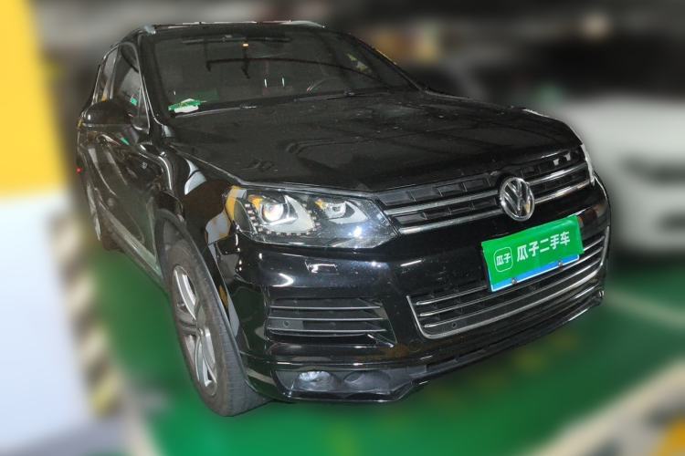 Used Volkswagen Touareg 2012 R-Line Luxury Model Front Right 45 Deg