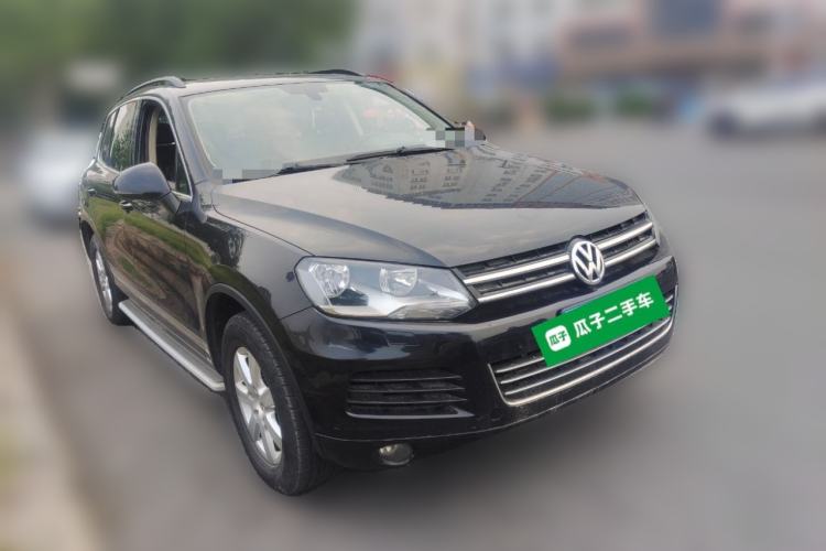 Used Volkswagen Touareg 2012 R-Line High-End Model Front Right 45 Deg