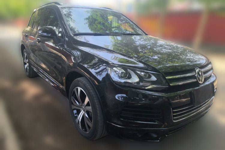 Used Volkswagen Touareg 2012 R-Line Luxury Model Front Right 45 Deg