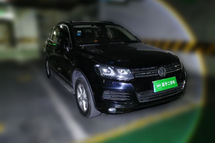 Used Volkswagen Touareg 2012 R-Line High-End Model Front Right 45 Deg