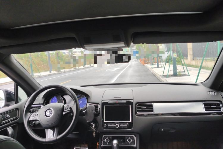 Used Volkswagen Touareg 2012 R-Line High-End Model Headliner