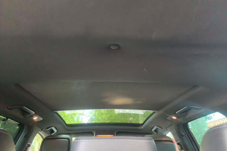 Used Volkswagen Touareg 2012 R-Line Luxury Model Headliner