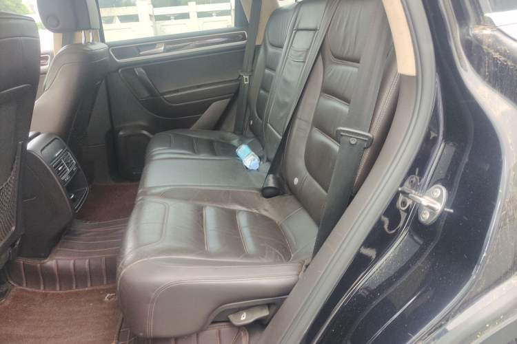 Used Volkswagen Touareg 2012 R-Line High-End Model Left Rear Seat