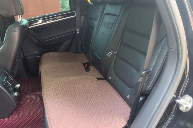 Used Volkswagen Touareg 2012 R-Line Luxury Model Left Rear Seat