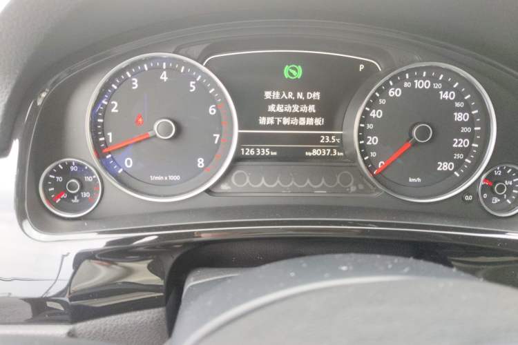 Used Volkswagen Touareg 2012 R-Line High-End Model Odometer Close Up