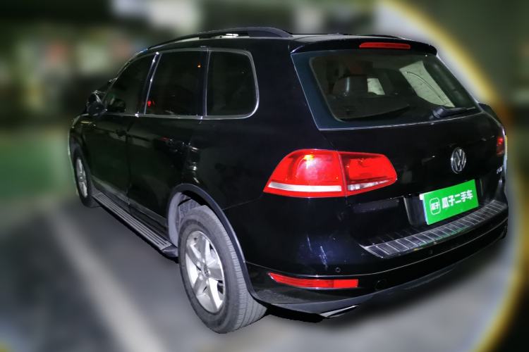 Used Volkswagen Touareg 2012 R-Line High-End Model Rear Left 45 Deg