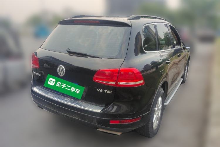 Used Volkswagen Touareg 2012 R-Line High-End Model Rear Right 45 Deg