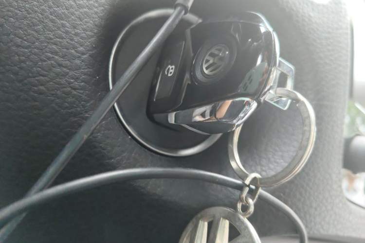 Used Volkswagen Touareg 2012 R-Line High-End Model Vehicle Key