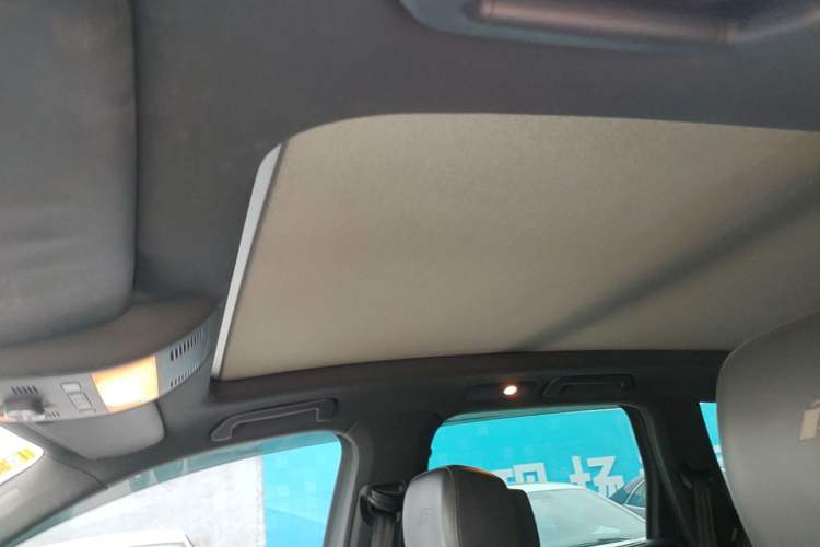 Used Volkswagen Touareg 2012 R-Line High-End Model Headliner