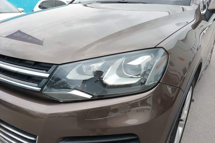 Used Volkswagen Touareg 2012 R-Line High-End Model Left Front Headlight