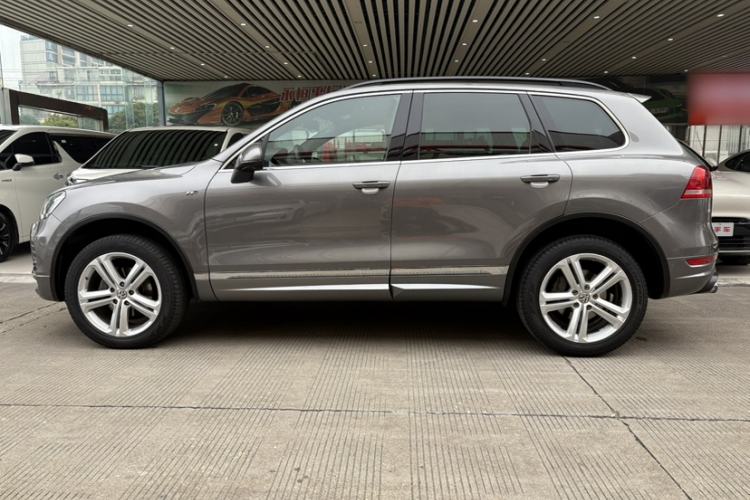Used Volkswagen Touareg 2012 R-Line High-End Model Exterior 1