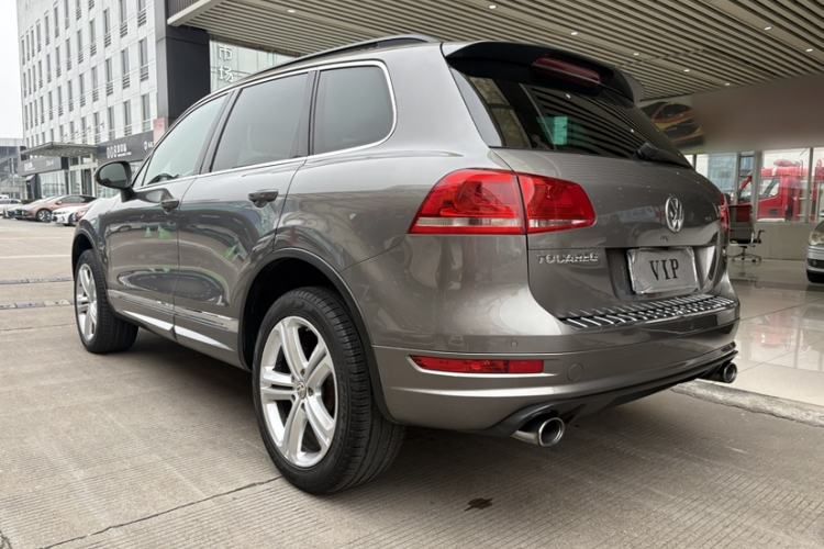 Used Volkswagen Touareg 2012 R-Line High-End Model Exterior 2