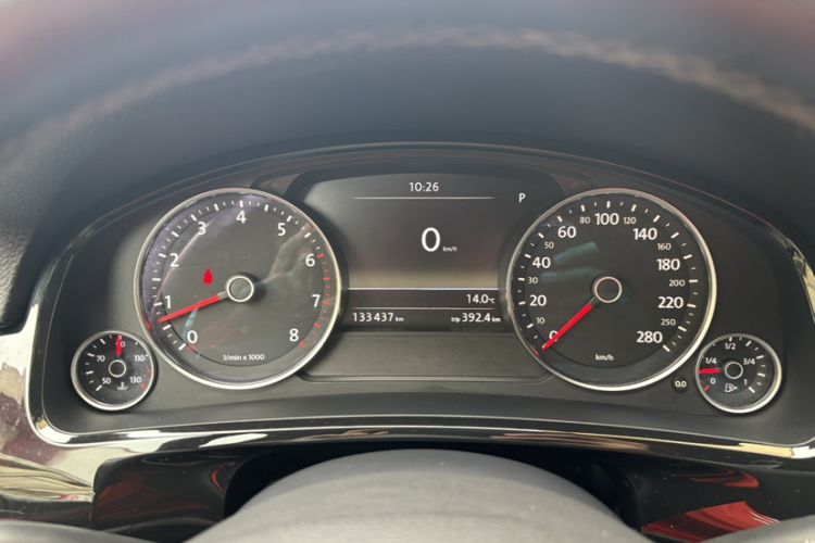 Used Volkswagen Touareg 2012 R-Line High-End Model Odometer Close Up