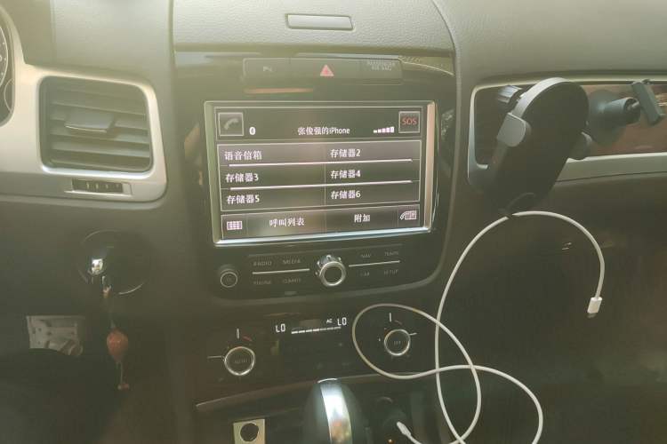 Used Volkswagen Touareg  Audio And AC Panel