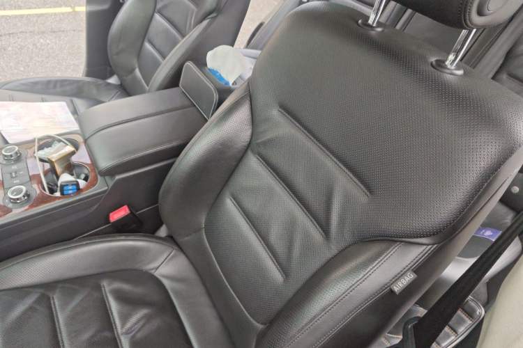 Used Volkswagen Touareg 2013 3.0 TSI Limited Luxury Edition Driver Seat